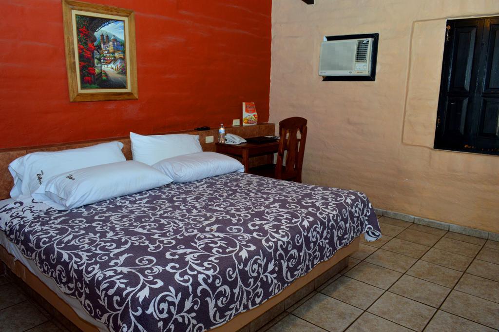 Hotel El Rancho Navojoa Exteriör bild